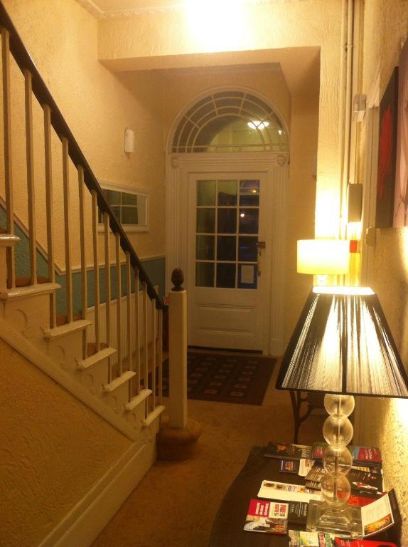 Adelaide House Hotel Luton  Ngoại thất bức ảnh